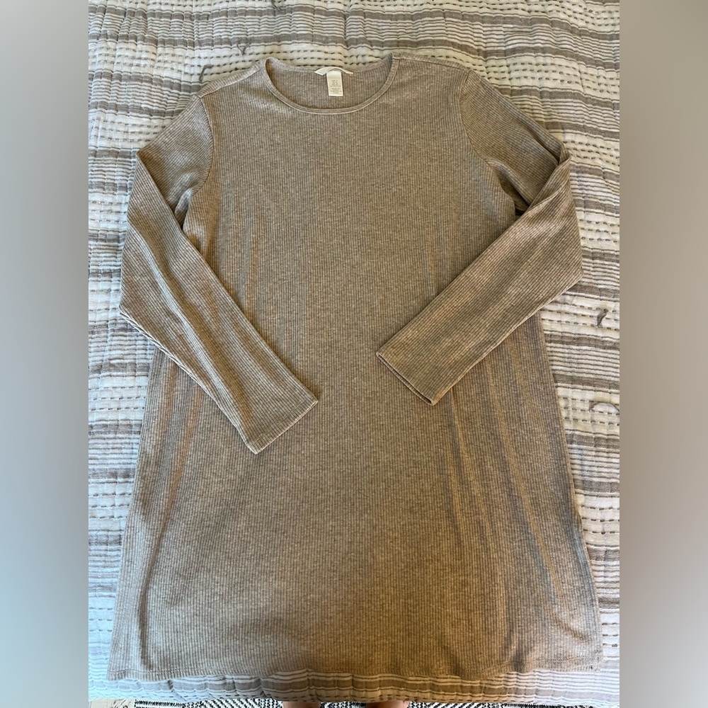 H&M Oatmeal Long Sleeve Maternity Top